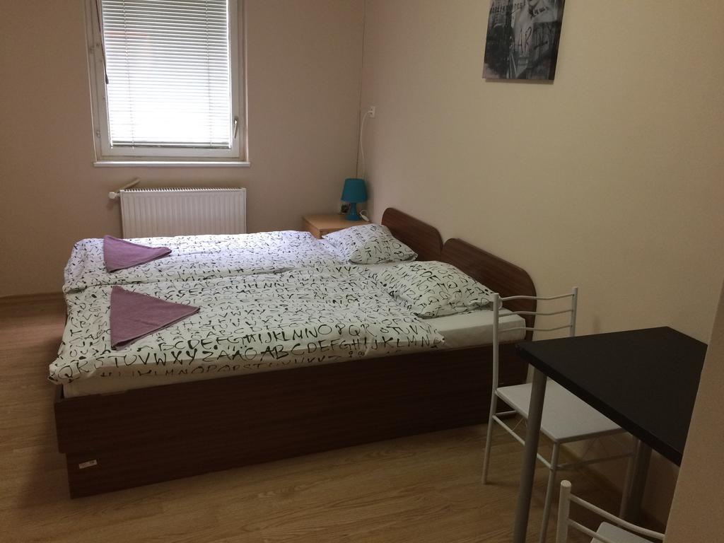 Simple Accommodation Vodmat Ljubljana Room photo